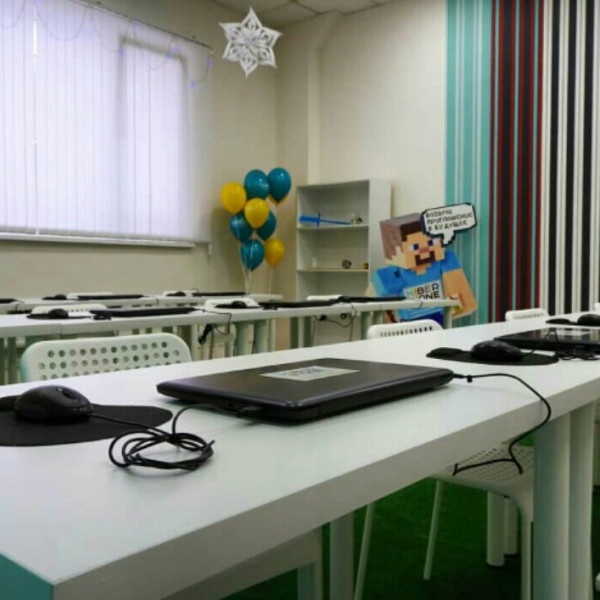 KIBERone для будущих КиберГероев в Ижевске! - КИБЕРшкола программирования для детей, компьютерные курсы для школьников, начинающих и подростков - KIBERone г. Нагатино-Садовники
